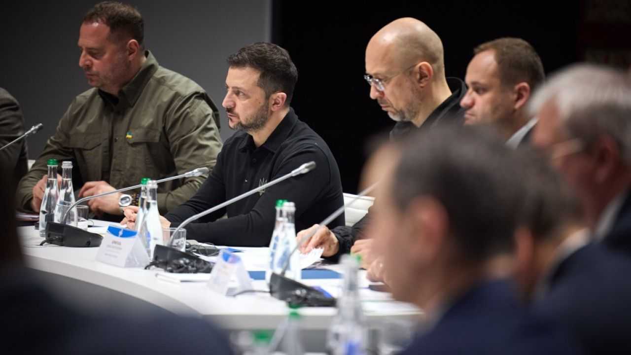 Новини України: Зеленський знайшов нове застосування колосальному досвіду Шмигаля