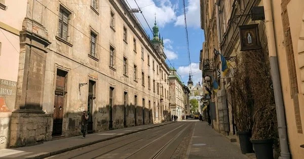 Львівщину накриє аномальна спека до 40°С: синоптики прогнозують до 1 липня.