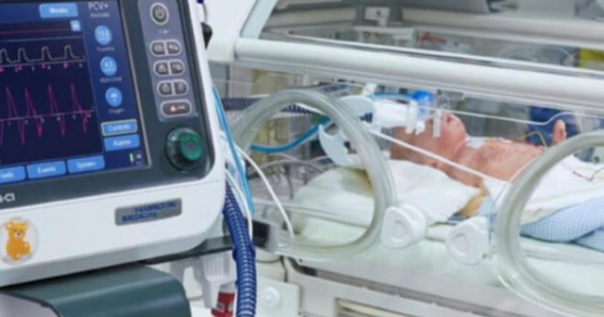 Львівські лікарі врятували дитину: піврічному немовляті дали “штучні легені” дорослих