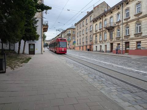 Міськрада Львова виборює 18 млн грн за борг оренди землі.