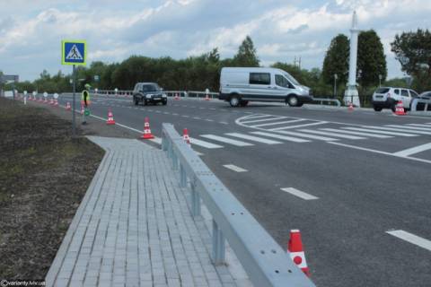 Підлітки на мотоциклі постраждали у ДТП з вантажівкою на Стрийщині.