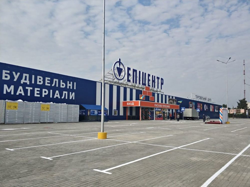 Чоловік загинув у Львові після сокирної бійні в "Епіцентрі"
