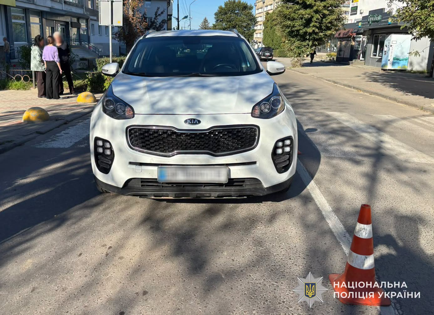 Kia наїхала на пішохідку в Бориславі: постраждала доставлена до лікарні